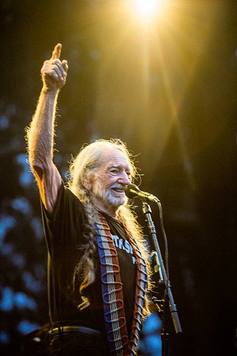 What’s going on Wednesday? (Willie Nelson, Motley Crue, Hum, Roy Ayers, Pharmakon, Cherry Glazerr, 1994! & more)