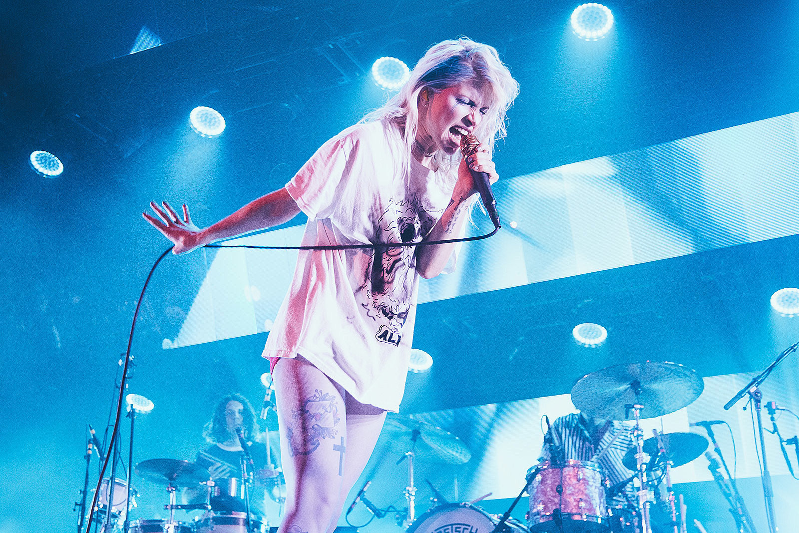 Paramore discuss new album: “more emphasis on guitar, Zac should go as Animal as he wants”
