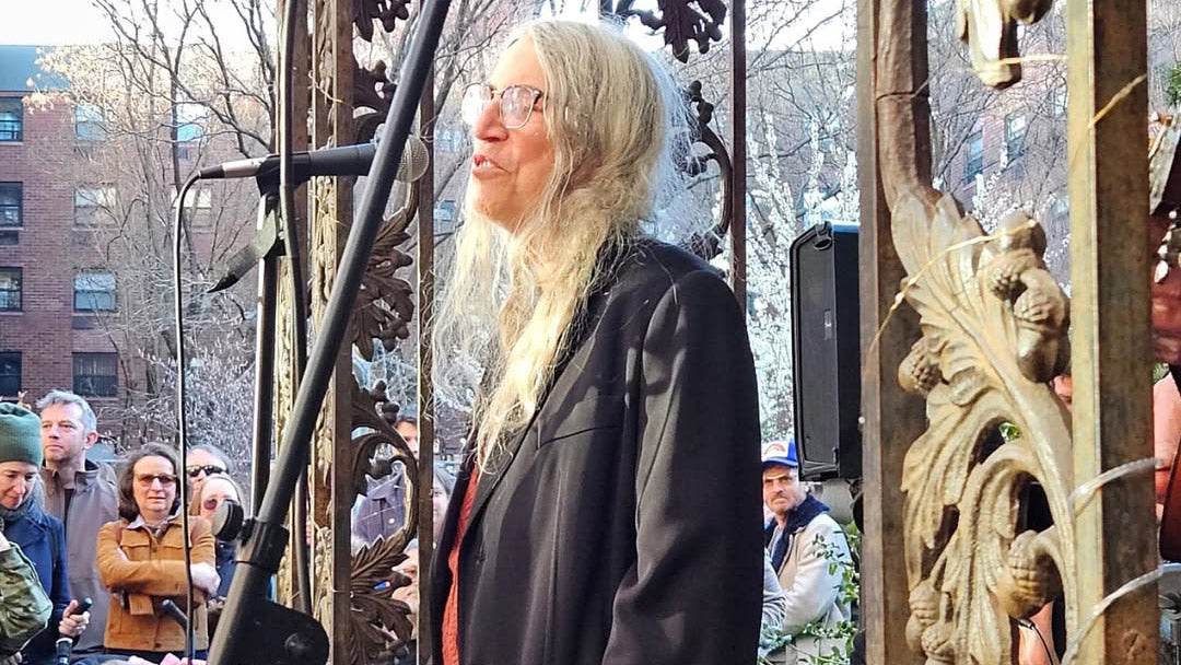 Watch Patti Smith perform at rally to save Elizabeth Street Garden