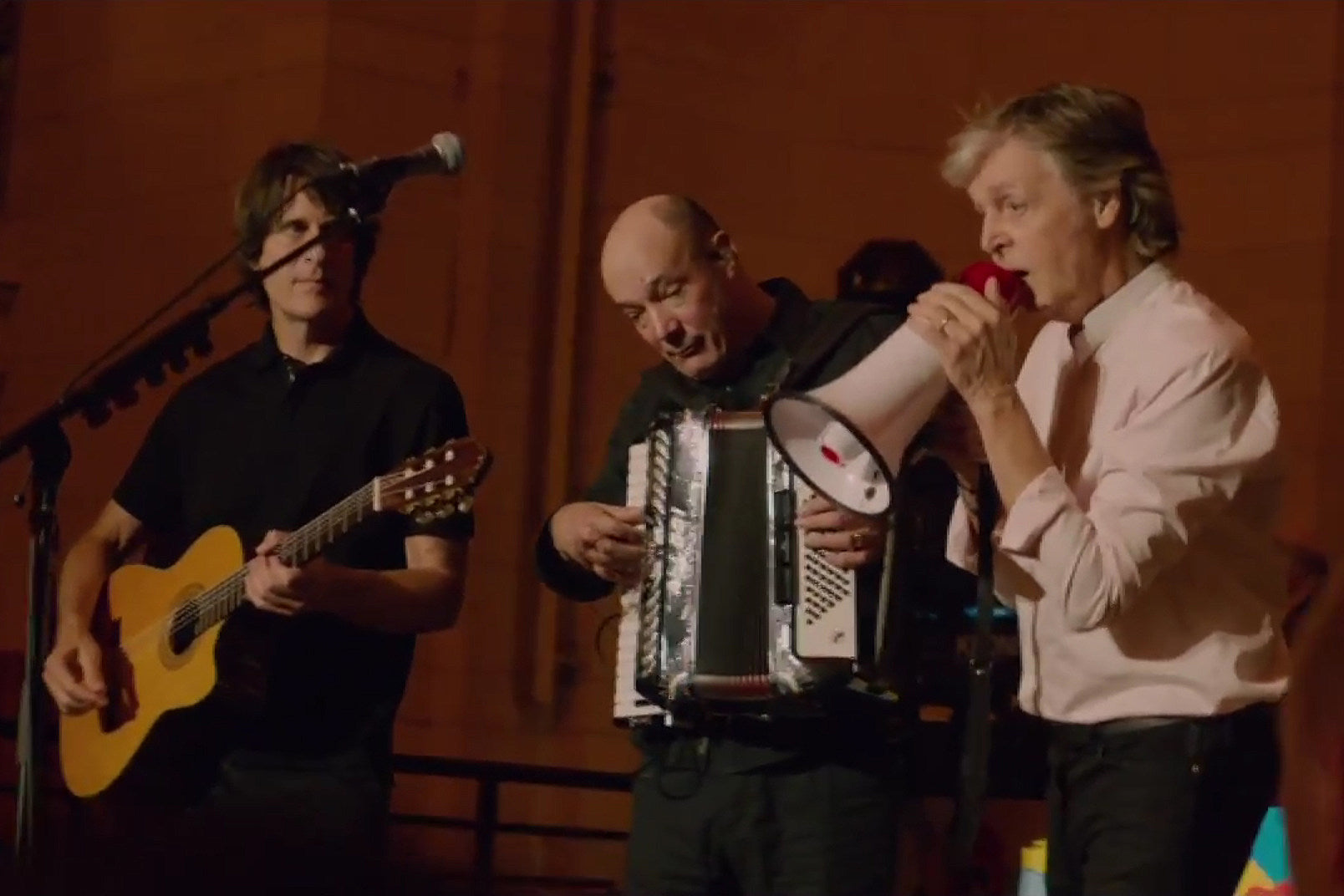 Paul McCartney played Grand Central (pics, video, setlist)