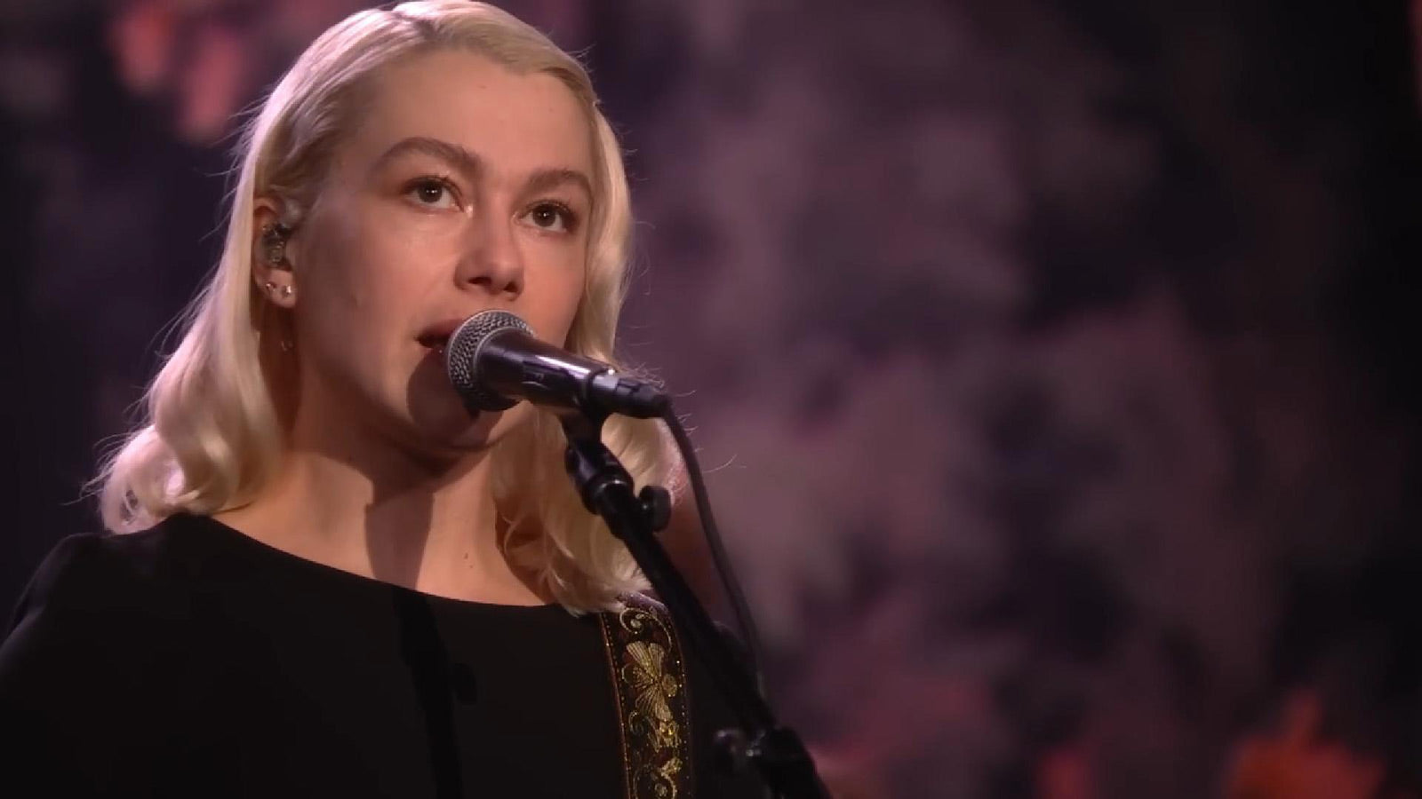Watch Phoebe Bridgers play “Lost Boys” with kids in surprise Jimmy Fallon appearance