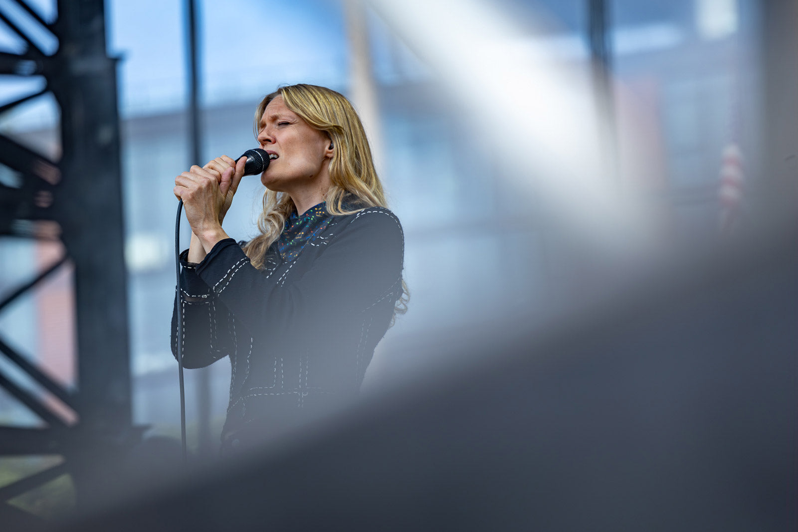 ML Buch announces December tour with Molina