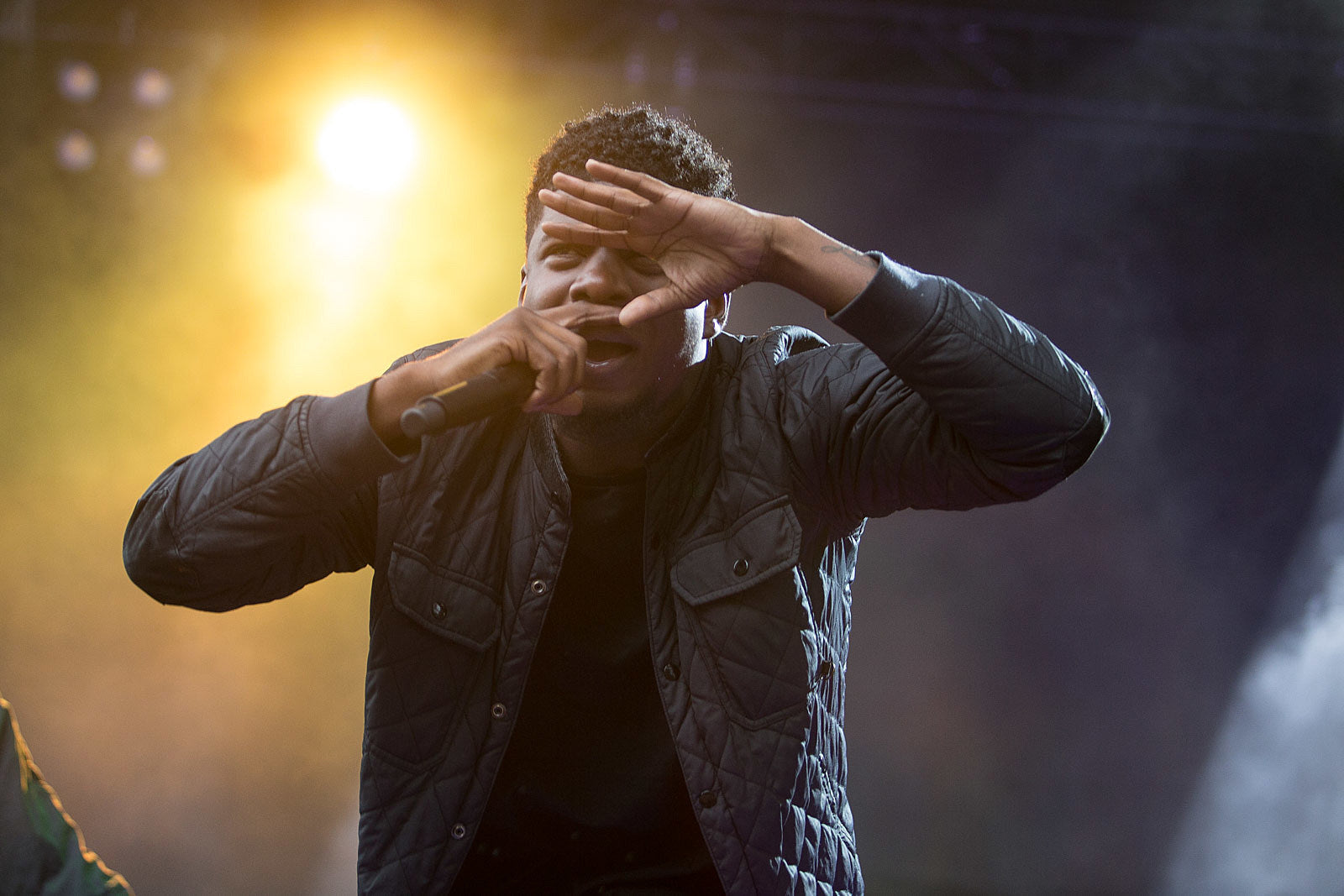 Mick Jenkins shares “Spread Love” off ‘The Healing Component’ LP, touring