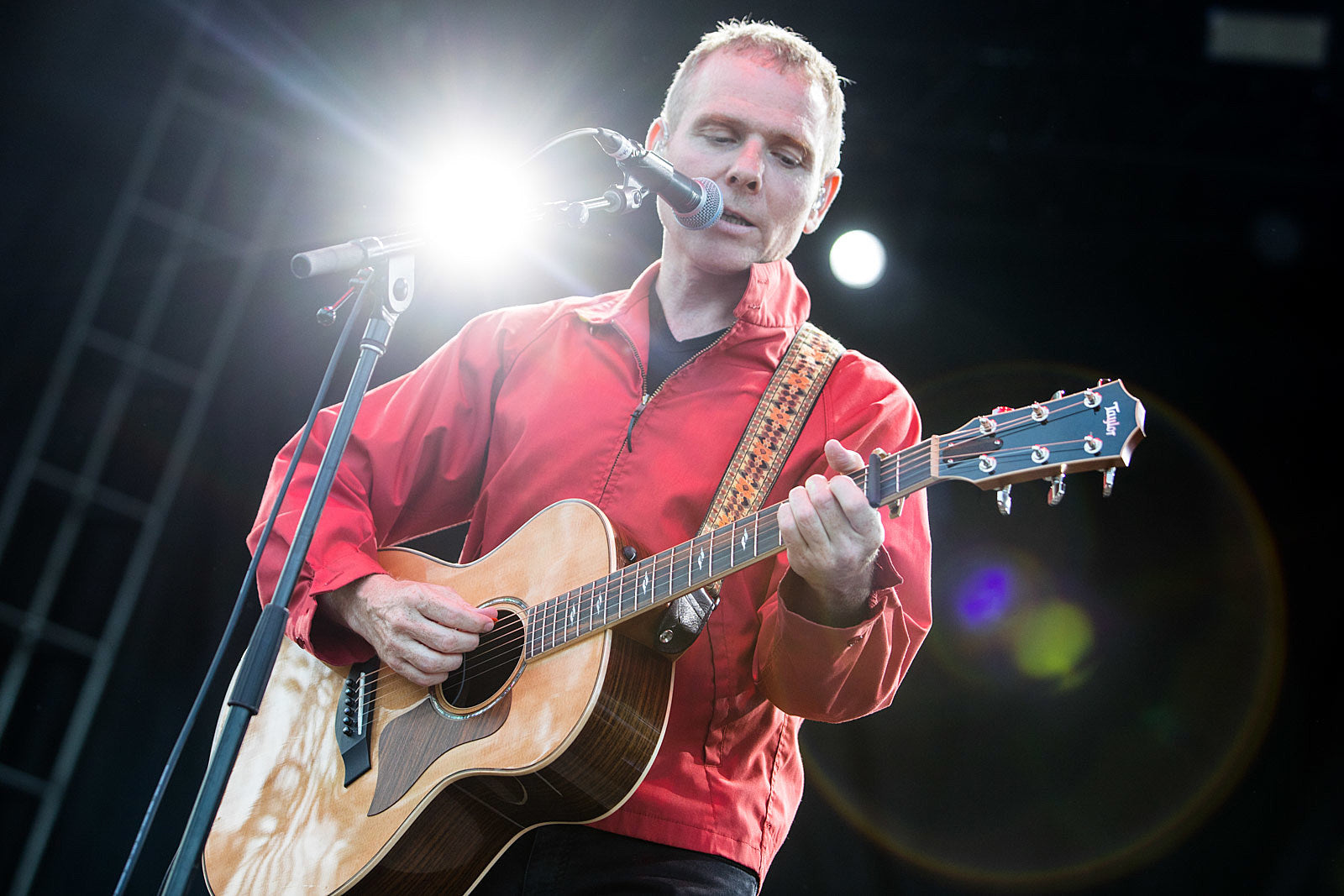Belle & Sebastian’s Stuart Murdoch announces book tour ft. acoustic sets