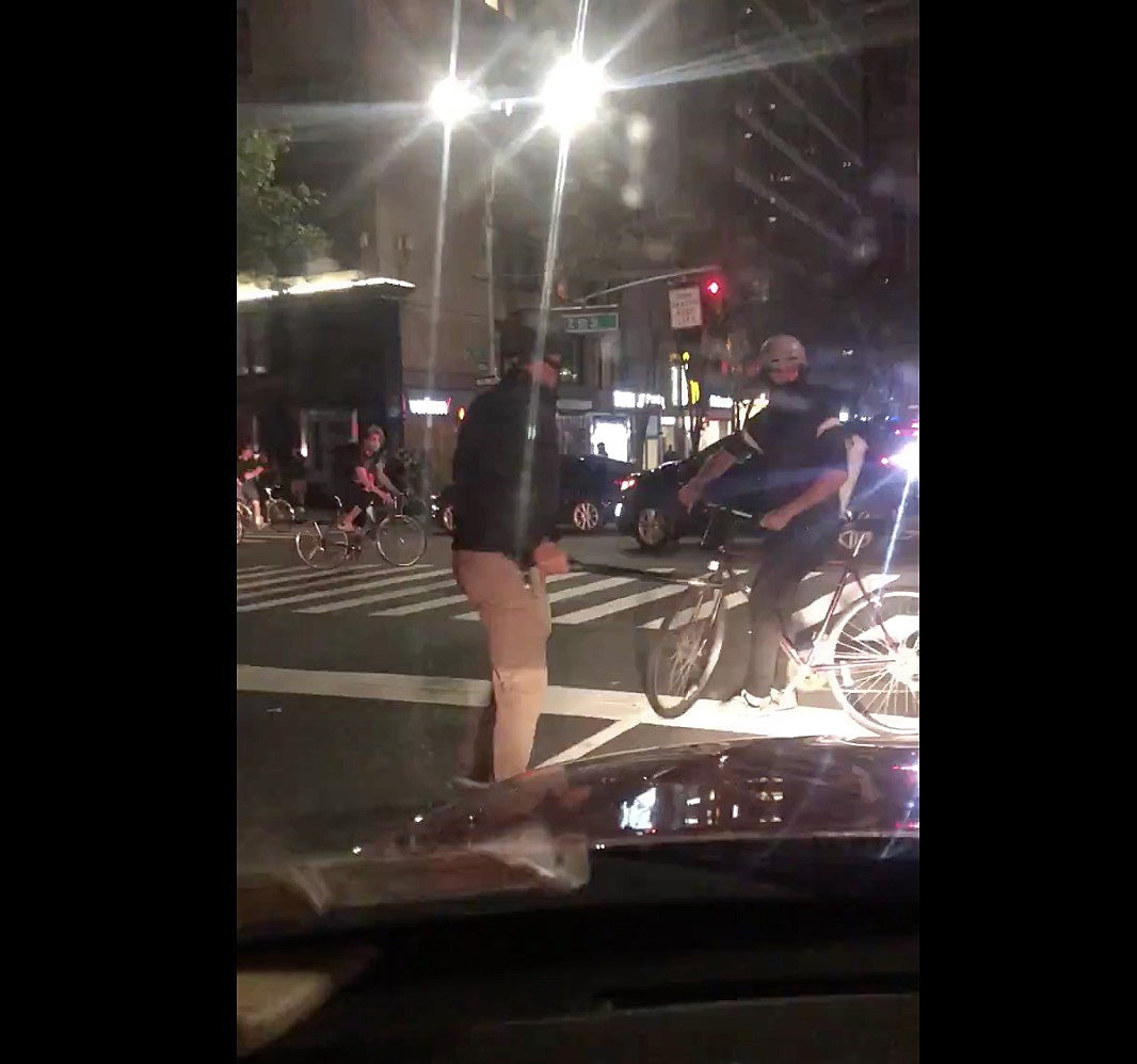 NYC police violence videos go viral, as Cuomo & de Blasio defend NYPD