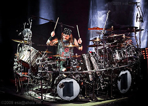 Twisted Sister announces new drummer & 2016 farewell tour