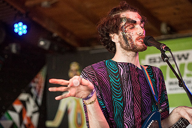 PWR BTTM share “Projection,” playing shows with Dresden Dolls, Lisa Prank & more