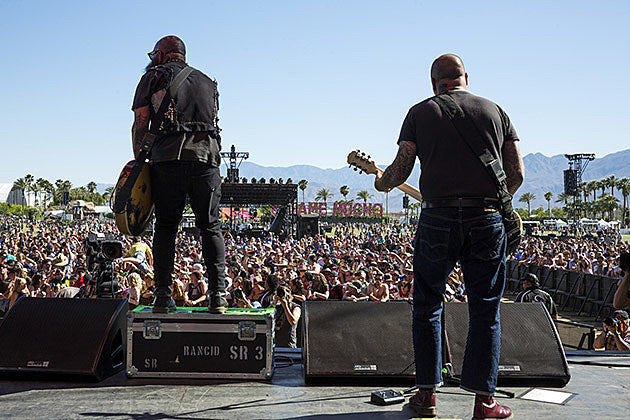 Coachella 2016 day 3 pics/videos (Rihanna w/ Calvin Harris, T.I. w/ Anderson Paak, Rancid, Deafheaven, Death Grips, more)