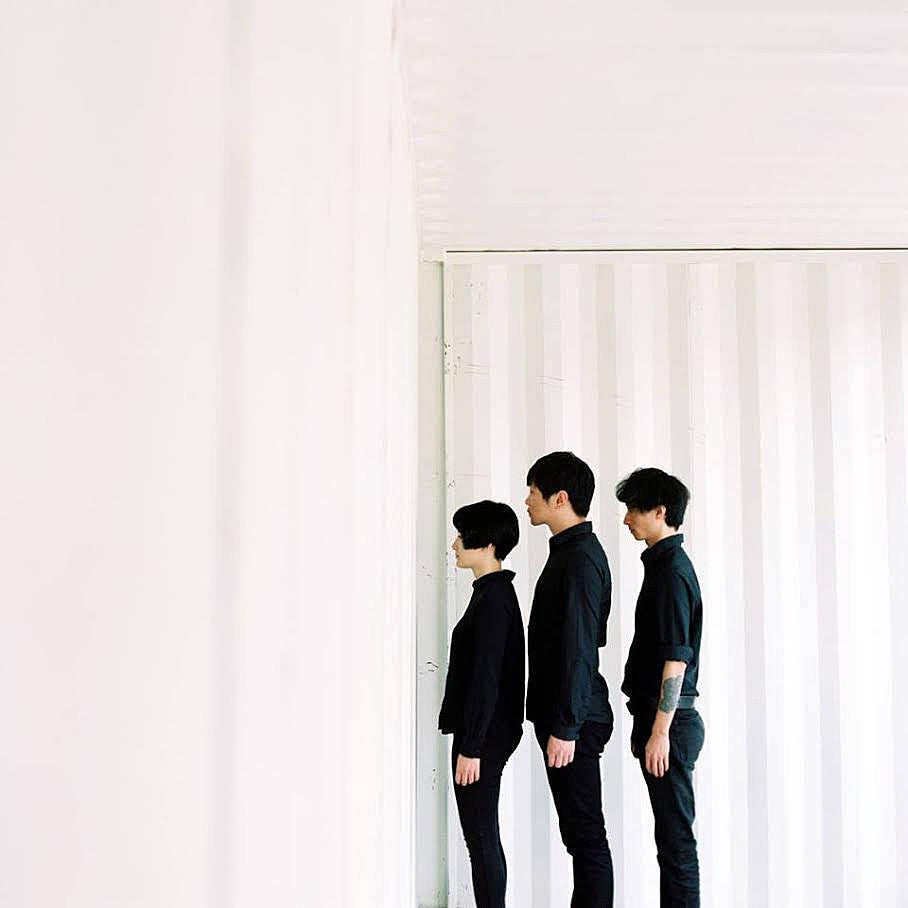 Beijing’s Re-TROS prep new LP, touring (Burger Beach Bash, opening for Xiu Xiu)