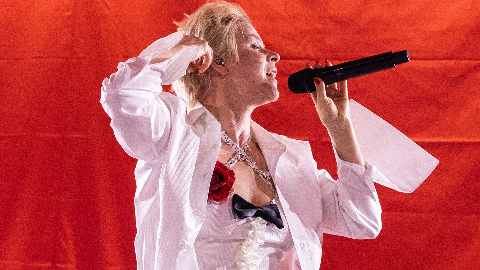 Robyn announces 2026 tour with Romy, Peaches, Lykke Li, Erika de Casier, Nourished by Time, more
