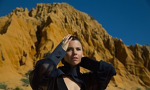 Sarah Neufeld announces 2016 tour with Eartheater (dates)