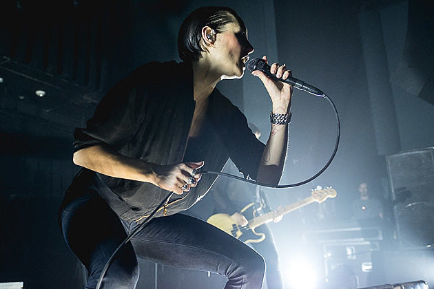 Savages & Angus Tarnawsky @ Emo’s (pics)