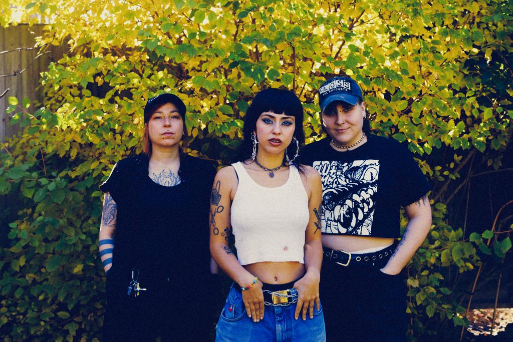 UK punks Shooting Daggers dismantle the male gaze on new ripper “Not My Rival”