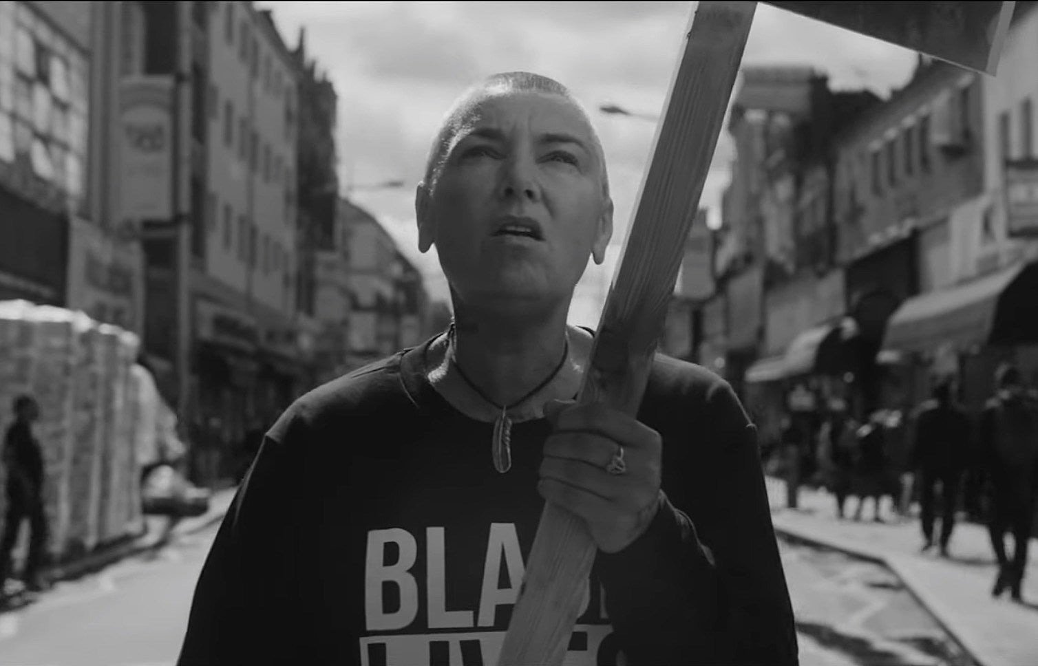 Sinead O’Connor announces retirement from touring and “working in the record business”