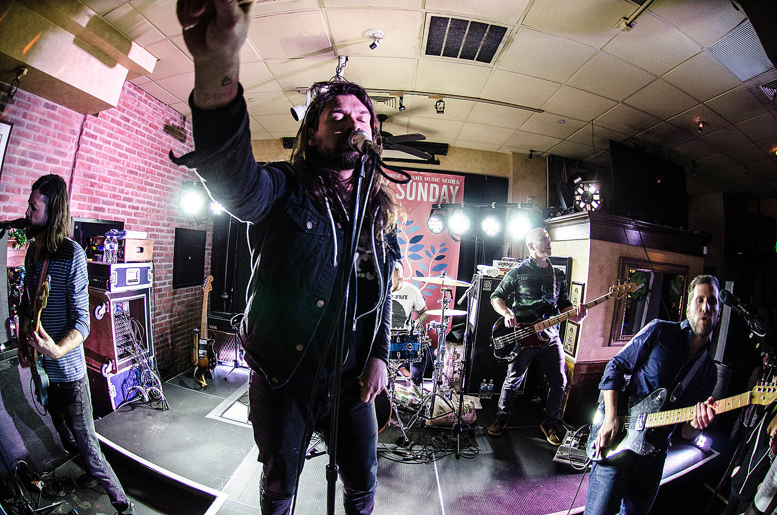 Taking Back Sunday played their smallest Long Island show in years (pics, video)