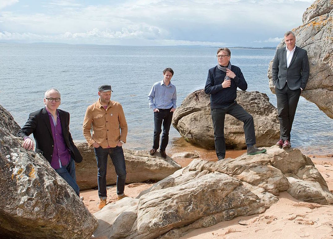 Teenage Fanclub announce new LP ‘Here,’ share first single “I’m In Love”