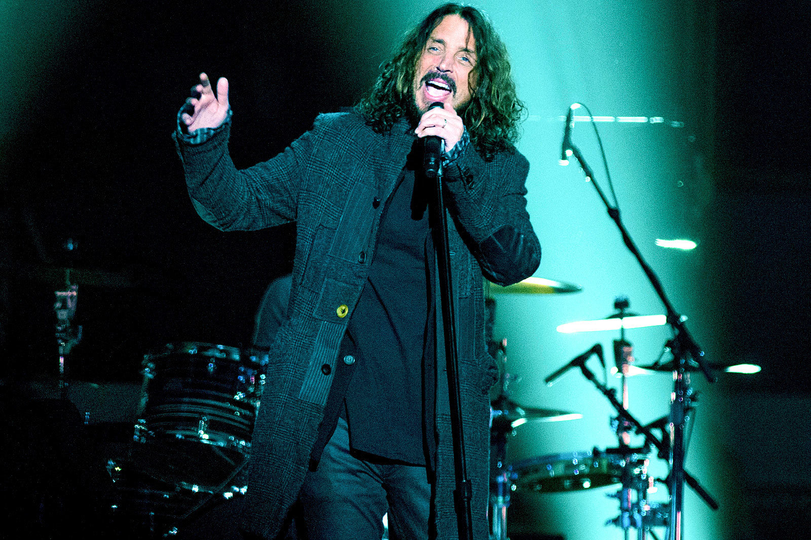 Artists react to Chris Cornell’s death: Jane’s Addiction, Jimmy Page, St. Vincent & more