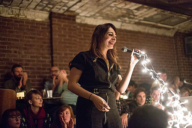 Rachael Pazdan of The Hum now booking the Manhattan Inn; Watch a video about the all-women collaborative live shows