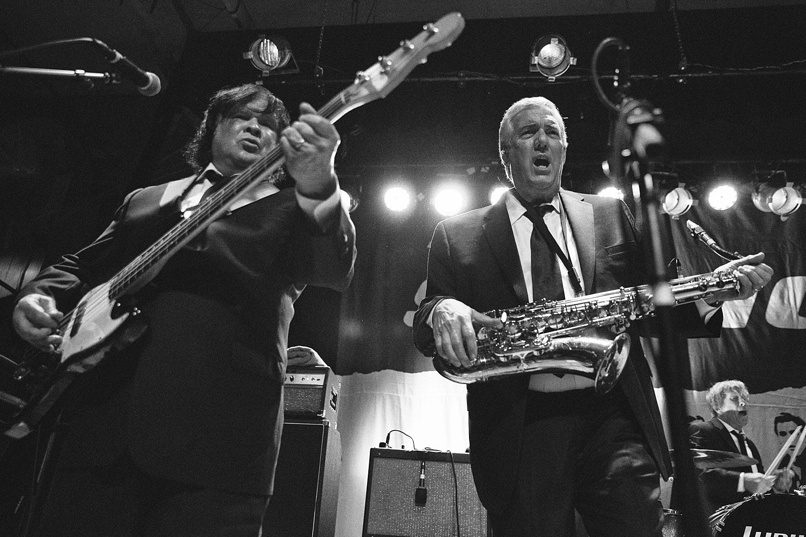 pics: The Sonics, Daddy Long Legs, D’NT, and The Naked Heroes @ Warsaw