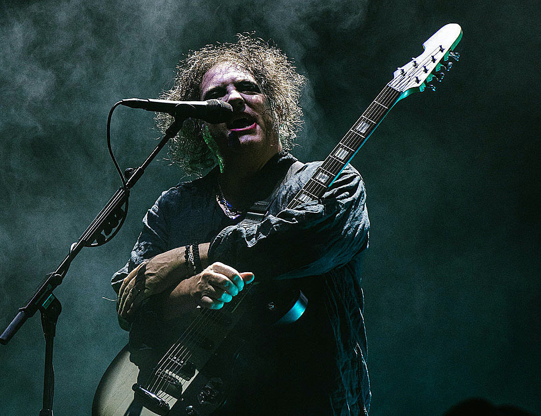 CHVRCHES and blink-182’s Mark Hoppus discuss their Robert Smith collaborations