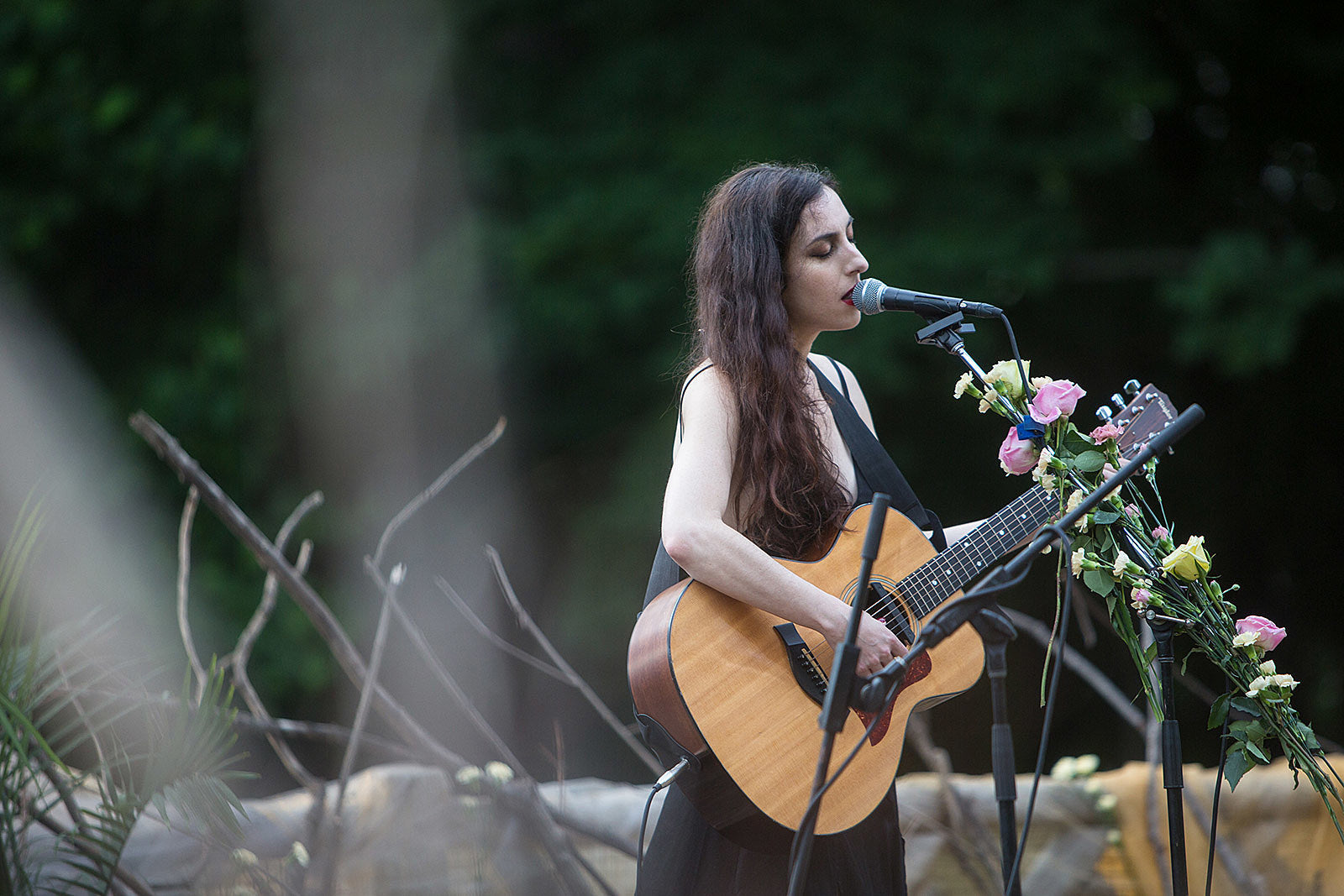 Marissa Nadler announces summer solo tour with Scout Gillett & more