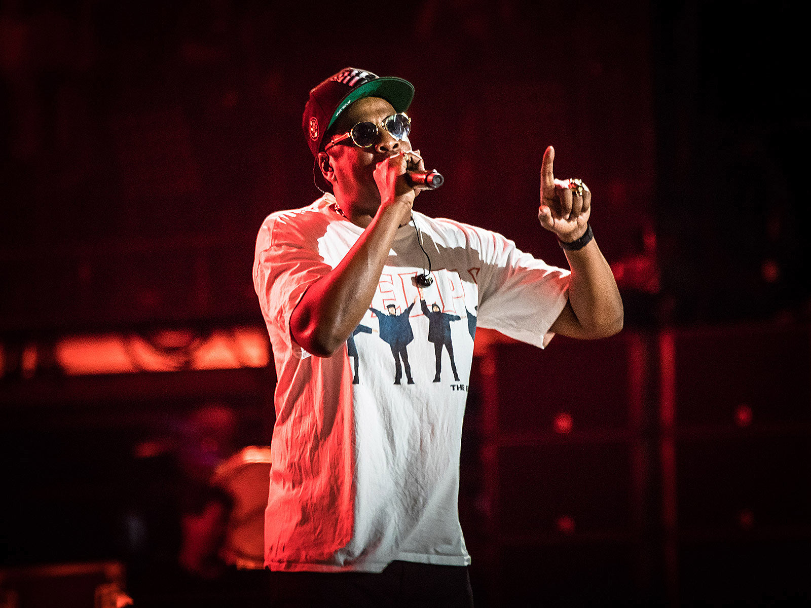 Jay-Z adds Vic Mensa to tour