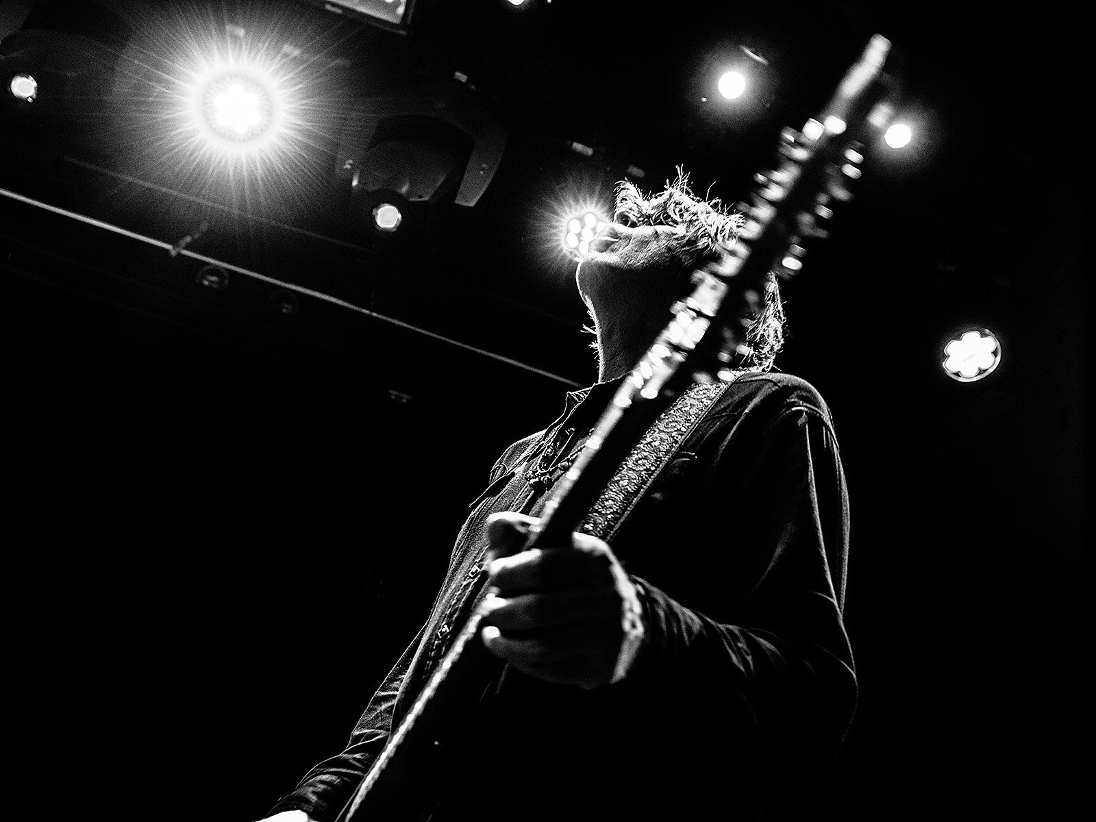 Thurston Moore shares 12-minute “Siren” off upcoming solo album