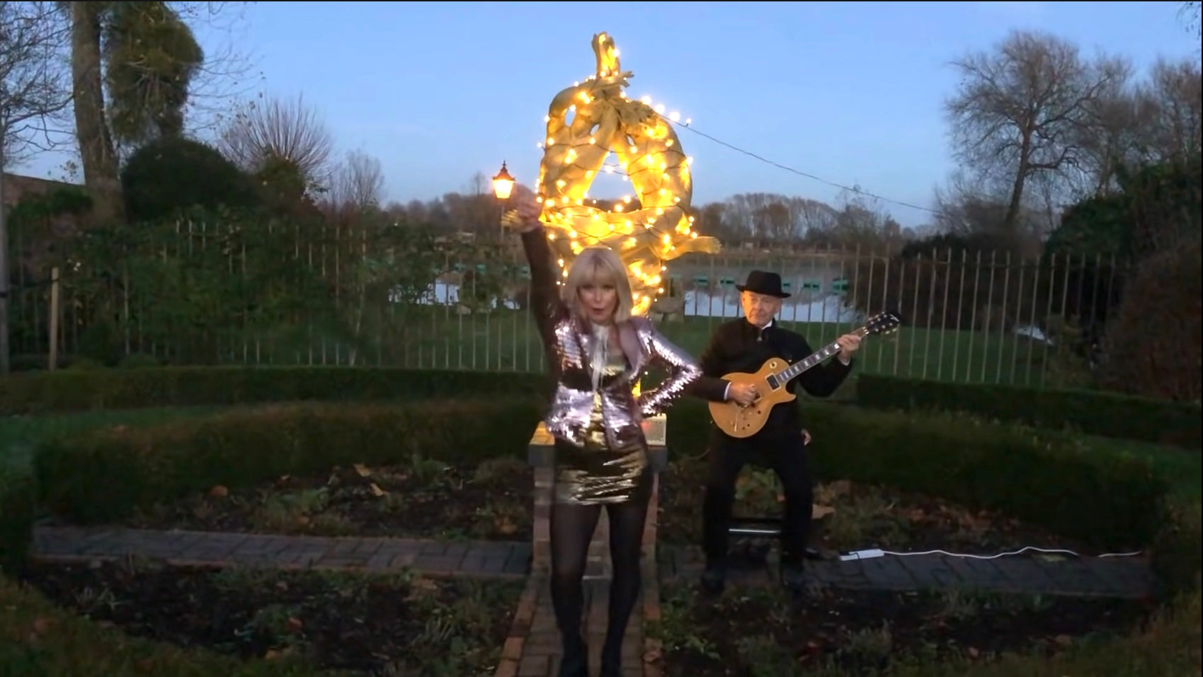Watch Toyah & Robert Fripp revisit David Bowie’s “Jean Genie”
