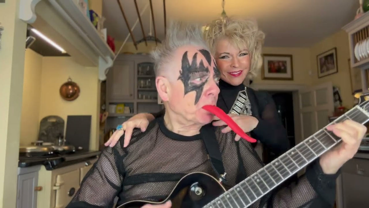 Watch Toyah & Robert Fripp cover KISS’ “Lick it Up”
