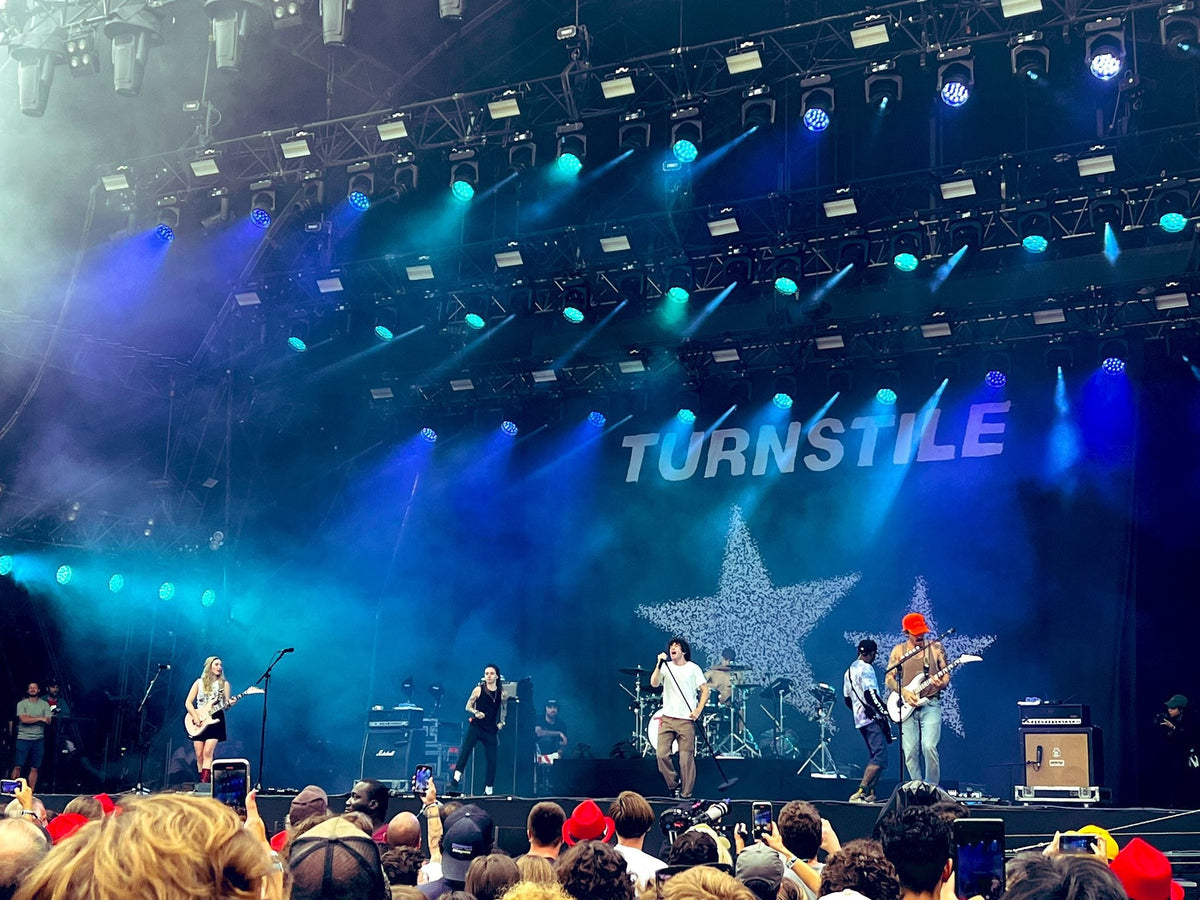 Watch Turnstile bring out Julien Baker for “Underwater Boi” & Brendan Yates join boygenius in France