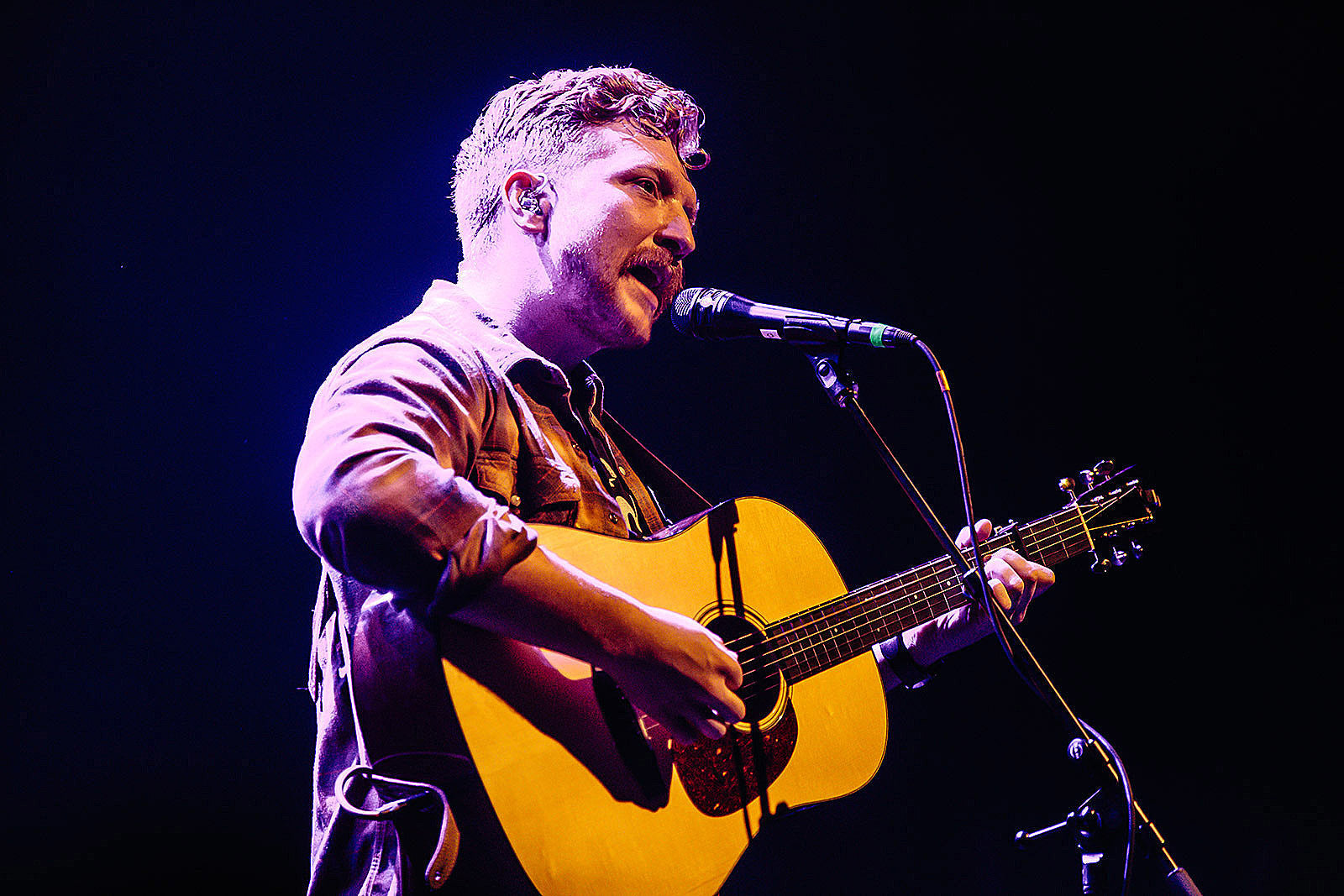 Tyler Childers gets help from Ricky Skaggs, Travelin’ McCourys on new Spotify singles