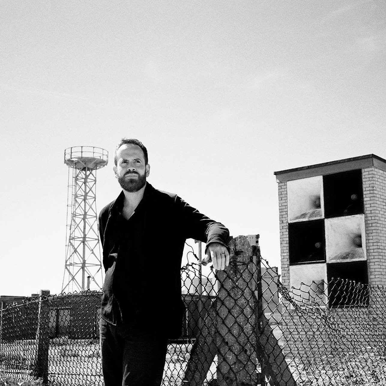 Ulrich Schnauss, who is also now a member of Tangerine Dream, readies new LP, shares “Love Grows Out Of Thin Air”