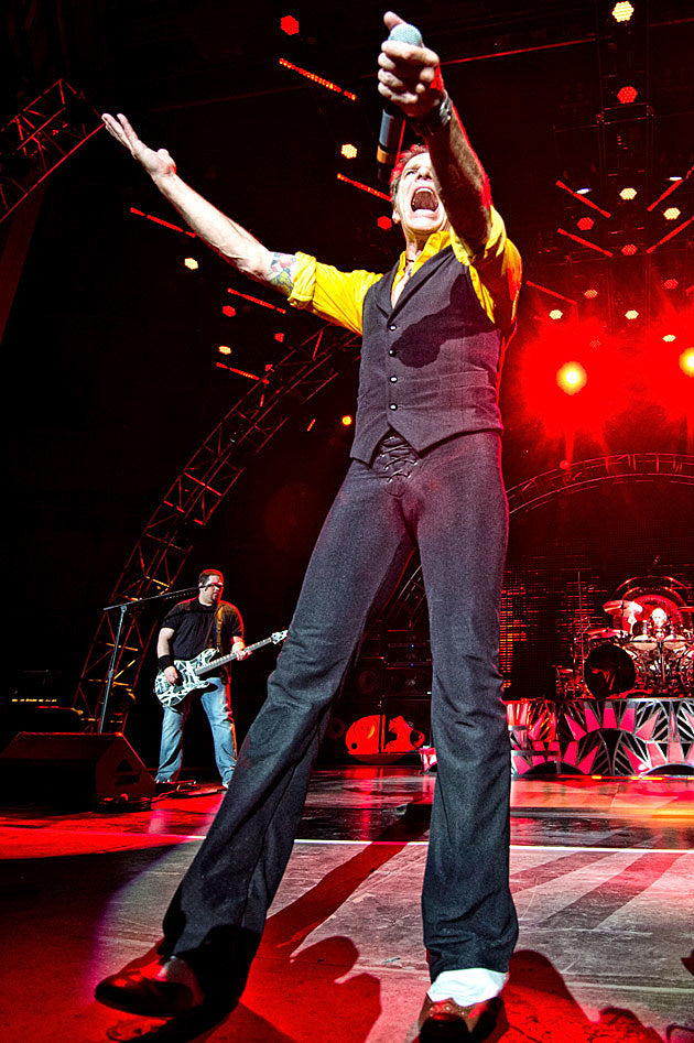 Van Halen played PNC Bank Arts Center (pics, setlist), continuing on tour