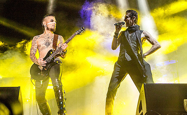 2015 Voodoo Fest day 2: Jane’s Addiction, Babes in Toyland, Peaches, Santigold & more pics +++ Ozzy’s supergroup setlist