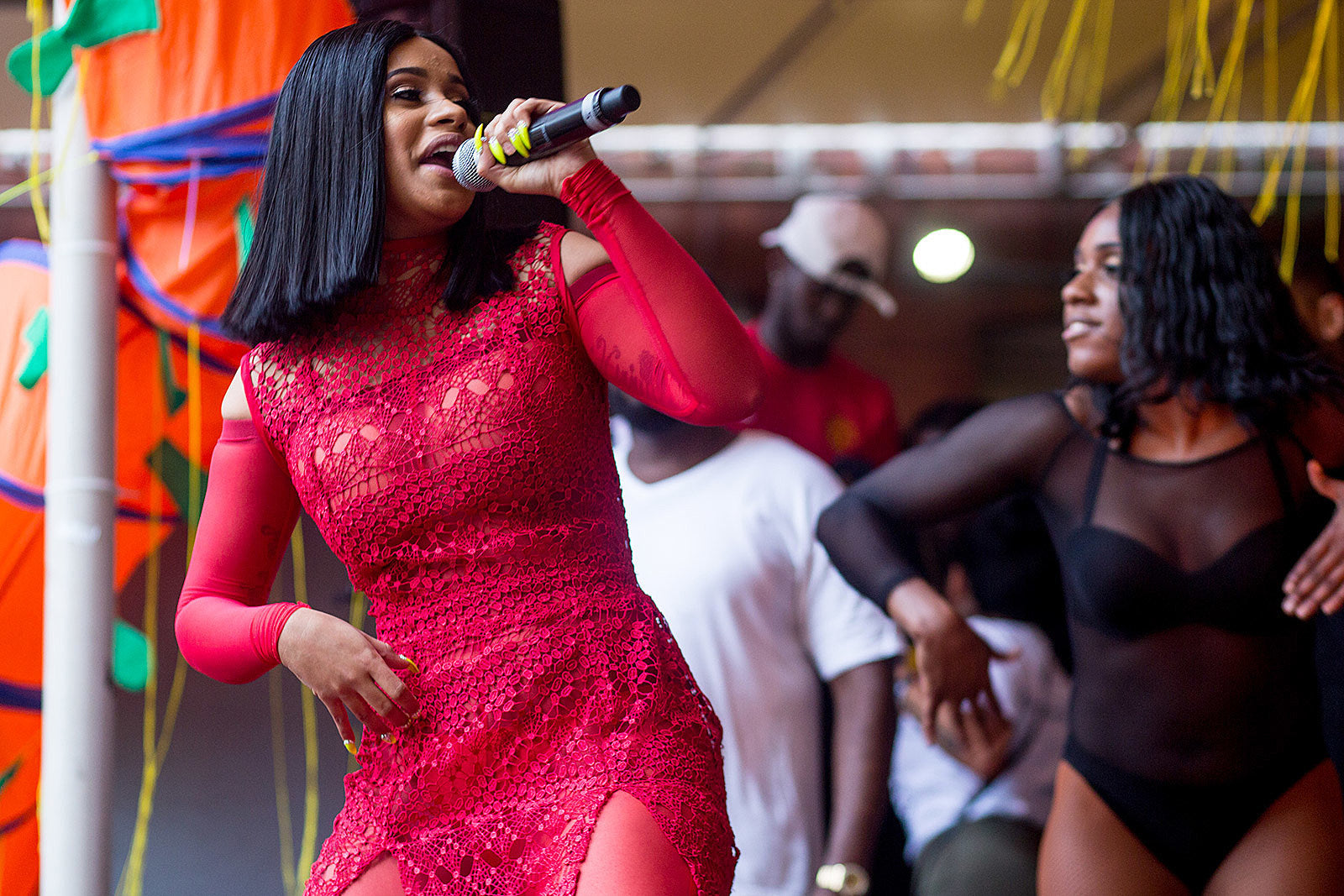 watch SZA cover Cardi B (who’s playing a yacht)