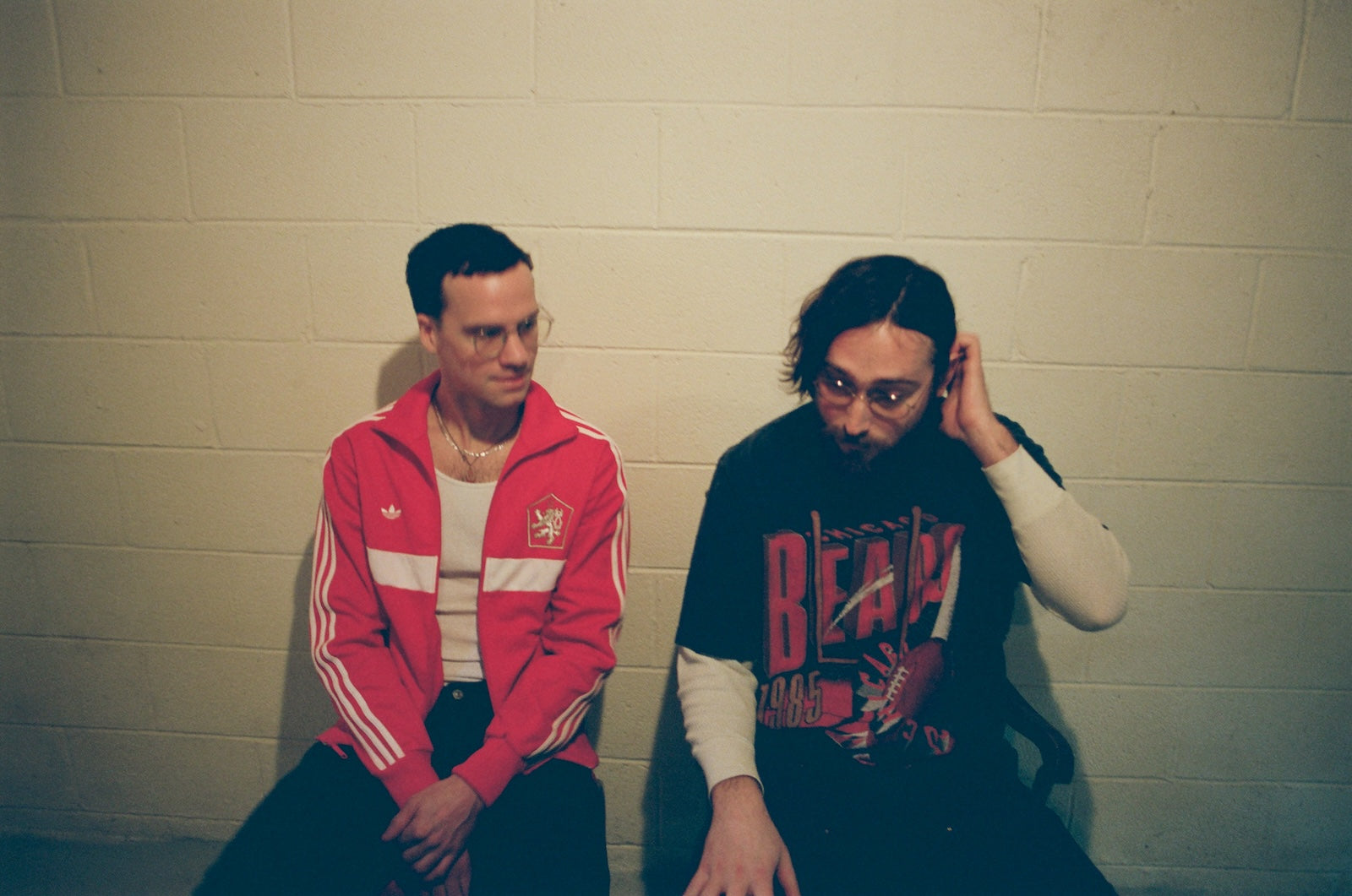 Whitney announce North American tour with Folk Bitch Trio, share new single “Darling”