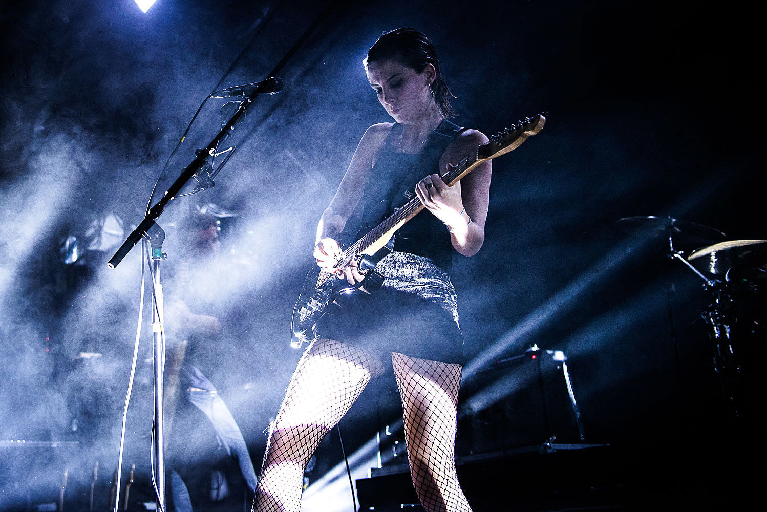 Wolf Alice played Brooklyn Steel (pics, setlist), playing Wonder Bar tonight