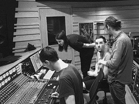 Woodsman share unreleased track “Parallel Minds,” playing Palisades this weekend w/ Tonstartssbandht & more