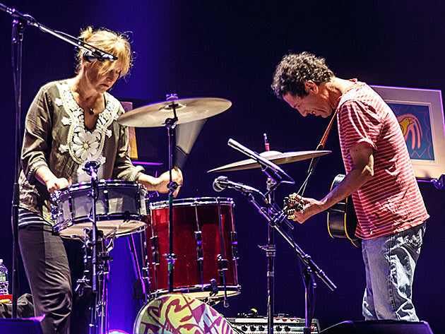 Yo La Tengo expand tour, announce 2016 dates including Loew’s Jersey Theatre