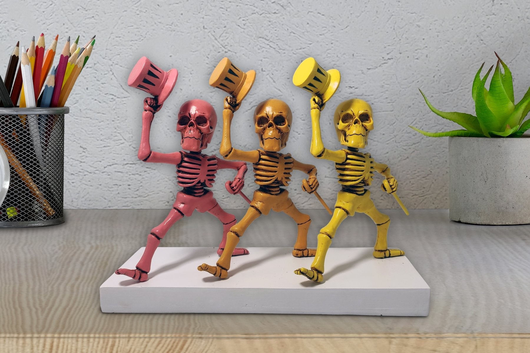 *BLEMISHED BOX* GRATEFUL DEAD SKELTON PINK, ORANGE, YELLOW BOBBLEHEAD