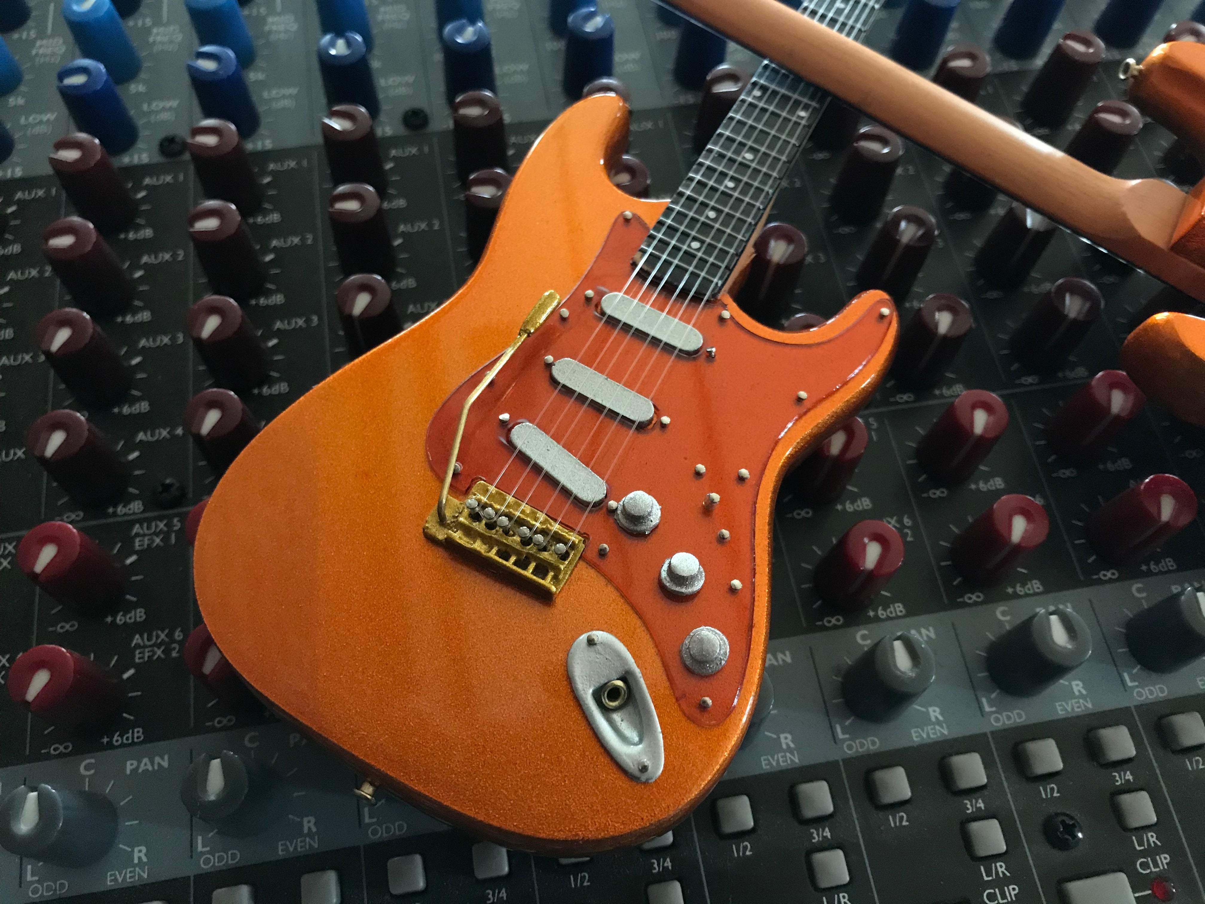 OFFICIALLY LICENSED KENNY WAYNE SHEPHERD MINI FENDER™ STRAT™ COPPERBOY GUITAR MODEL