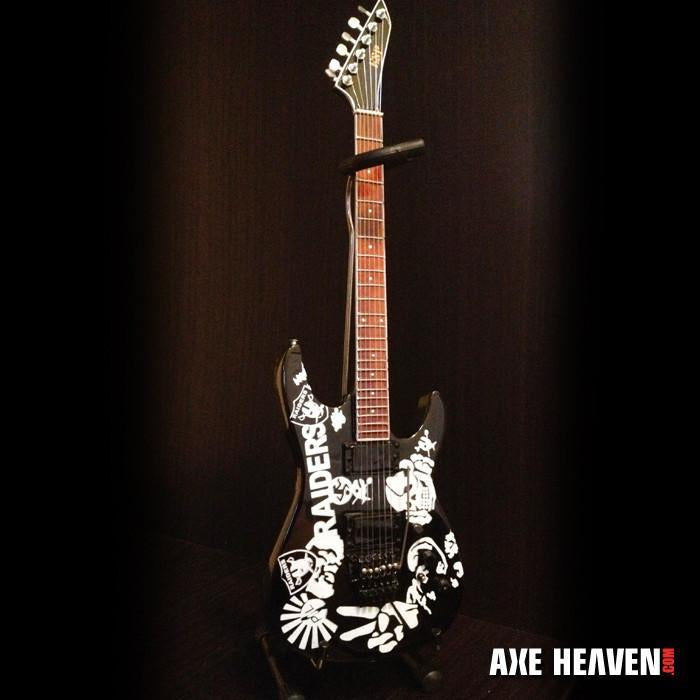SLAYER - JEFF HANNEMAN - SIGNATURE RAIDERS TRIBUTE MINI GUITAR