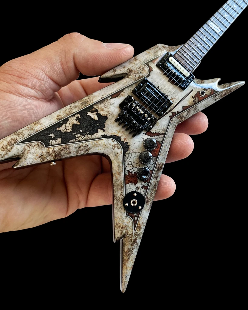 PANTERA - DEAN DIMEBAG - RUST RAZORBACK MINI GUITAR