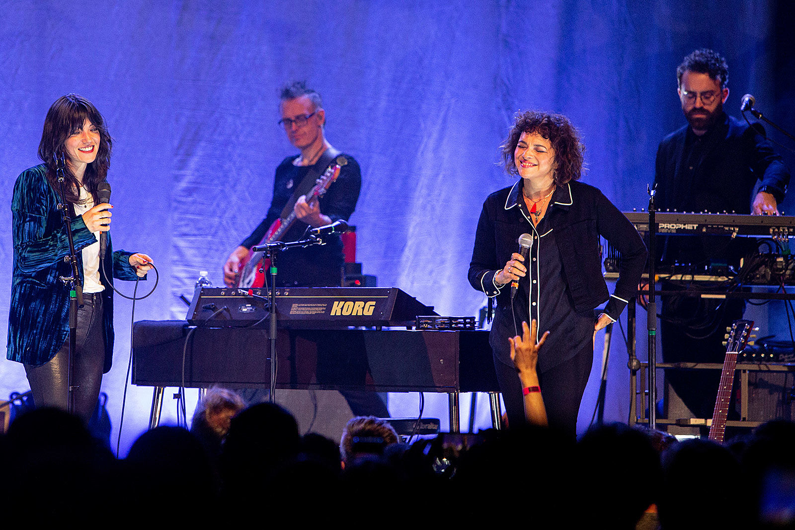 Norah Jones joined Sharon Van Etten for “Seventeen” at Webster Hall (watch)