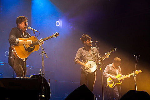 Mumford & Sons touring, playing Forest Hills Stadium with Raury (dates)