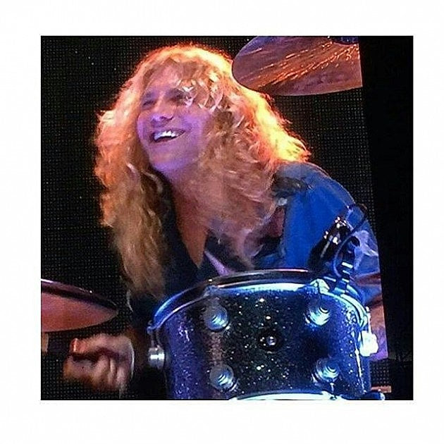 Stephen Adler joined Guns N’ Roses on stage in Cincinnati last night (video, setlist)