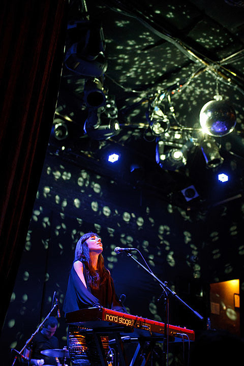 What’s going on Saturday? (Julia Holter, Courtney Barnett, Neon Indian, Peaches, Garbage, Disclosure, Nots & more)