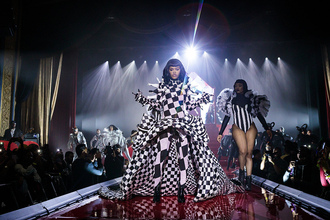 Teyana Taylor brought out Method Man, paid tribute to Nipsey Hussle in NYC (pics, videos)