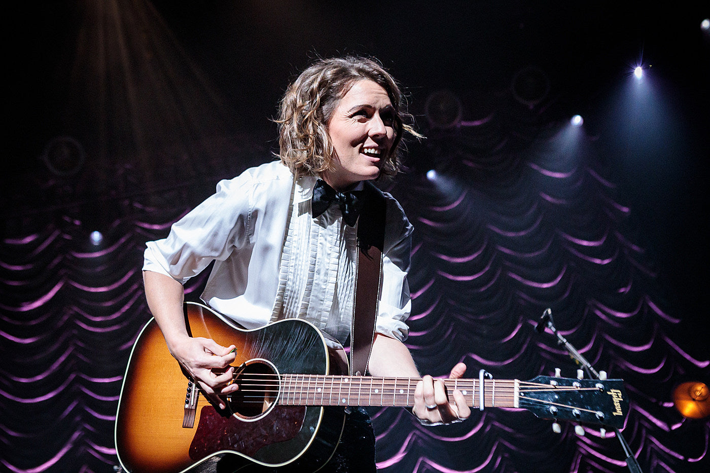 Brandi Carlile covering Joni Mitchell’s ‘Blue’ live in NYC