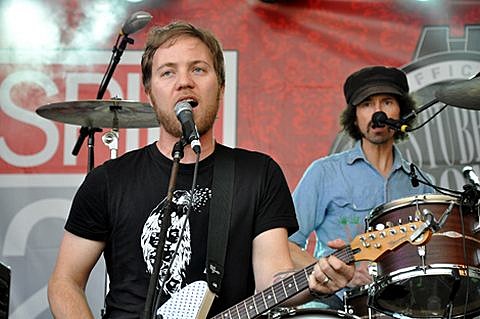 Rogue Wave share “Christmas for the Jews” (listen)